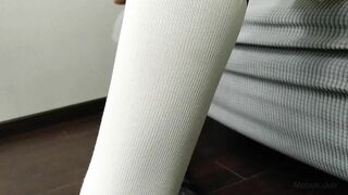 喜欢玩足交的富二代 带着漂亮女友各种花样玩B啪啪2