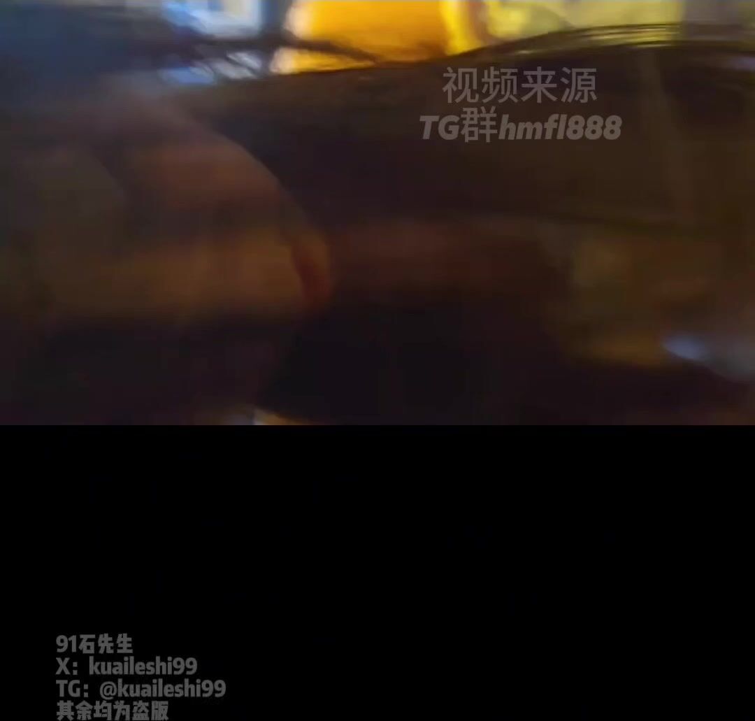 -【11月新档】贵在露脸！死肥宅网约萝莉少女「91石先生」「小胖约妹」付费资源 06年双马尾萝莉完美露脸跪着口交后入内射