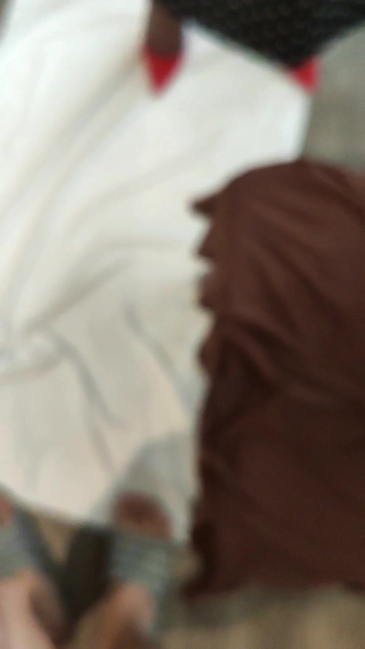 -足交嫩妹【璟辰】 jk丝袜套鸡巴足交，挑战黑丝红高跟踩鸡巴，踩到射为