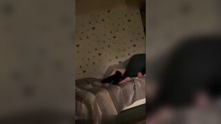 【重磅推荐！叫声可射】真实强奸汽车销售女同事！“你禽兽啊！畜牲！求求你放过我”脱了裤子强行插入，拼命反抗，哭的撕心裂肺