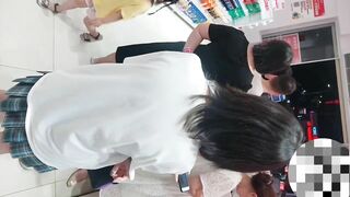 抄底jk学生妹，内裤皱皱的，是不是被射了之后干了