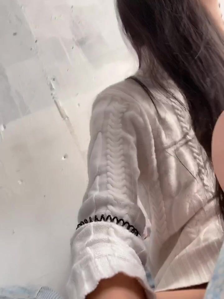 居家少妇，对我太好了，这么好的逼自慰给我看！