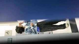 女厕全景偷拍多位美女 还有一位女神级的少妇