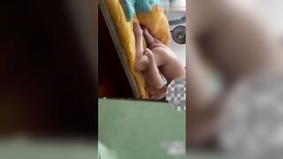 【叔嫂乱伦】趁大哥不在家下药迷奸新婚嫂子，逼这么松婚前肯定被很多人操.