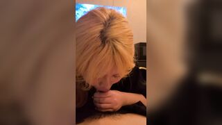 【云盘高质露脸泄密】，叛逆黄毛精神小妹，与金主真实性爱自拍流出，舔脚扇脸掐脖啪啪调教