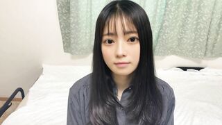 【最新流出FC2-PPV-4584502无修正系列】，明星气质，超高颜值19岁女大生，课余时间援交，被饥渴爆肏2