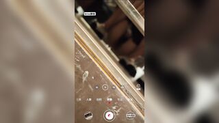 极品厕拍手持闪光变焦偷拍多位美女❤️各种小黑鲍完美展示