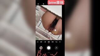 【极品厕拍】手持闪光变焦 极品女神主播 超清拍摄.