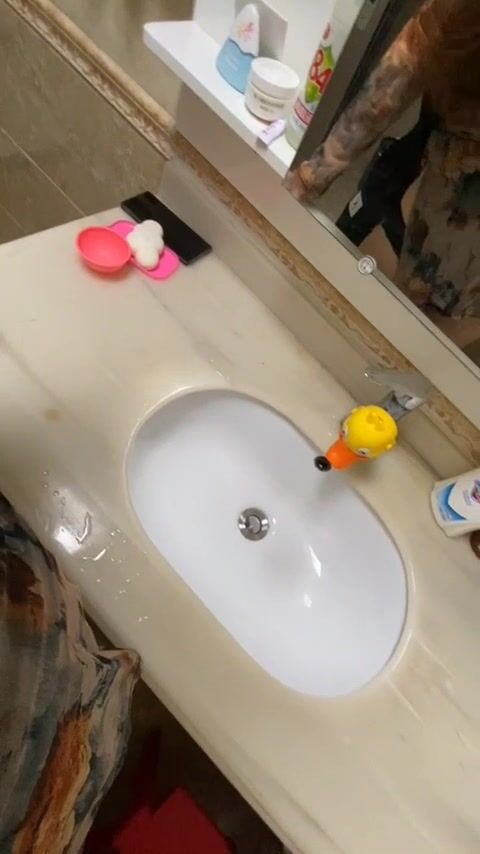 老婆不在家强操刚刚离异风韵犹存的大姨子.