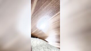 最新流出偷拍美女人事妹子抄底尿尿 刚刮完毛的嫩逼 上的体香还挺好闻的