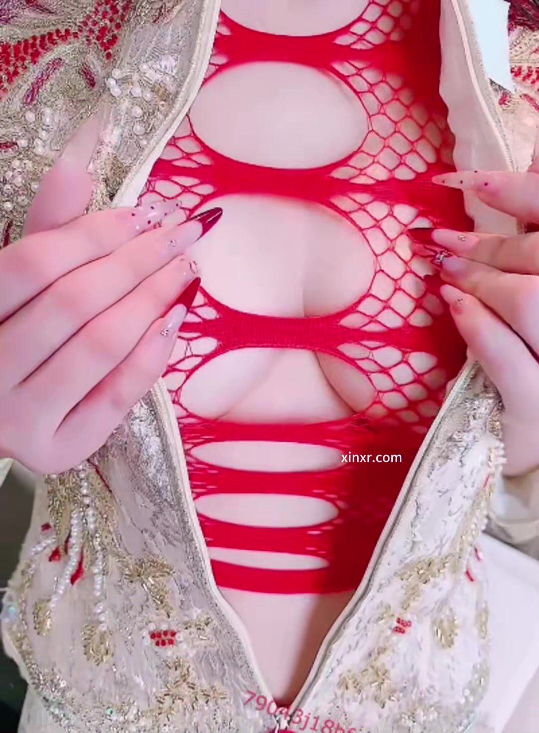 超级重磅 秀人网『candy糖糖』新春巨献 大黑鸡巴插B自慰叫床！绝美容颜顶级反差尤物 美乳丰臀清纯淫靡并存