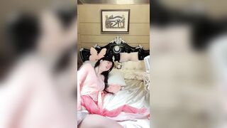 ri.bi-倾国倾城古风美女！【小宝儿】看得人鸡巴梆硬 垂涎三尺.mp4