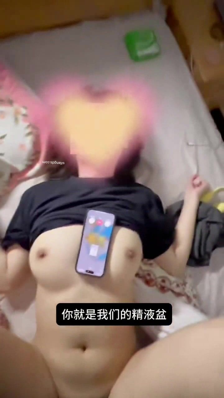 2025年3月最新，极品淫妻，【Beeeel】，分享快乐和女友堕落的过程，花式啪啪母狗。啪啪时撩骚