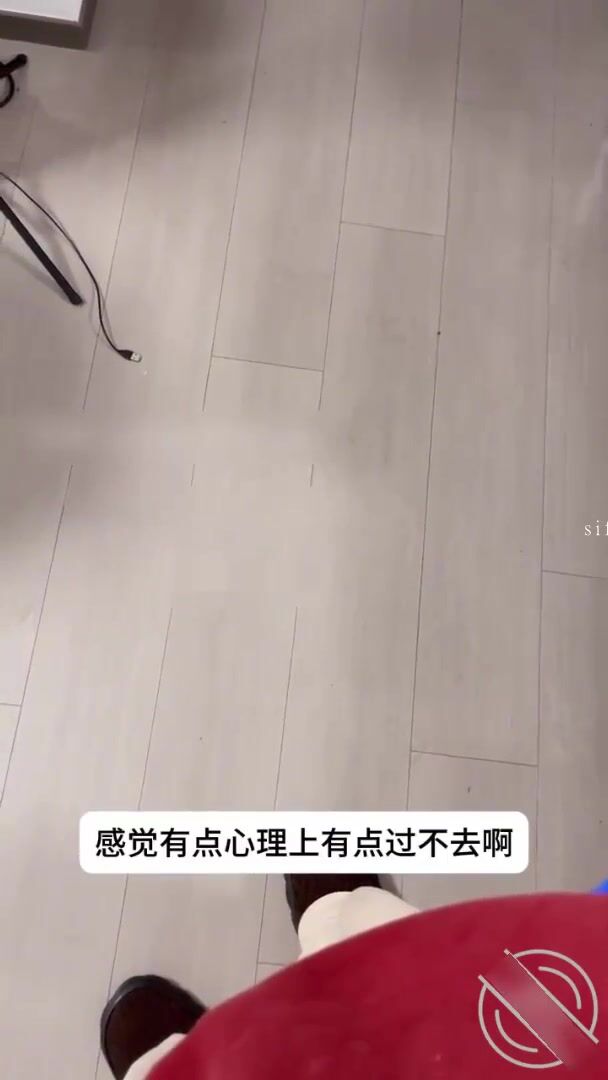 父女乱伦 继父拿下18岁女儿后续1-操女儿+下药操闺蜜 年纪小就是嫩的流水呀