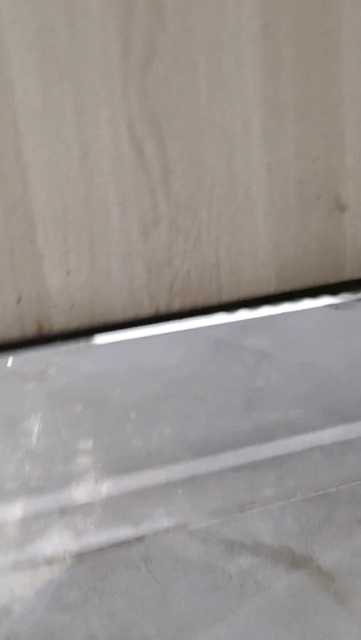 写字楼女厕全景偷拍 几个美女职员的肥美大鲍鱼1