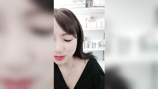 2025年3月最新，母婴店板娘，【桃花源】，今天没生意，寂寞少妇赚外快，给大哥们看看自己有多骚1