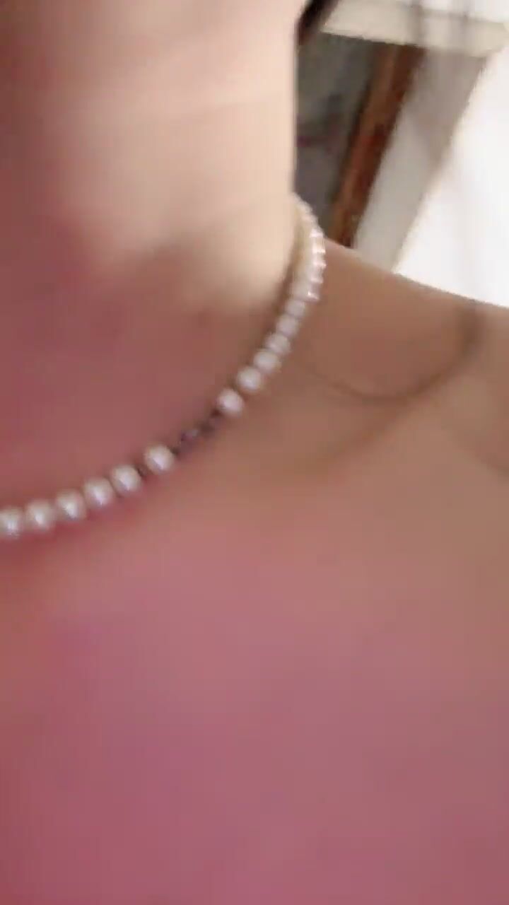 女神 妙妙】 完美尤物正常播的时候给人一种明星贵妇的感觉，大秀的时候又让人眼前一亮好淫荡啊，超级反差2