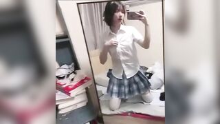 浙大城市学院学生妹『白X彤』被男友调教成母狗，宿舍内3P啪啪 主动上位骑乘！完美露脸 超骚