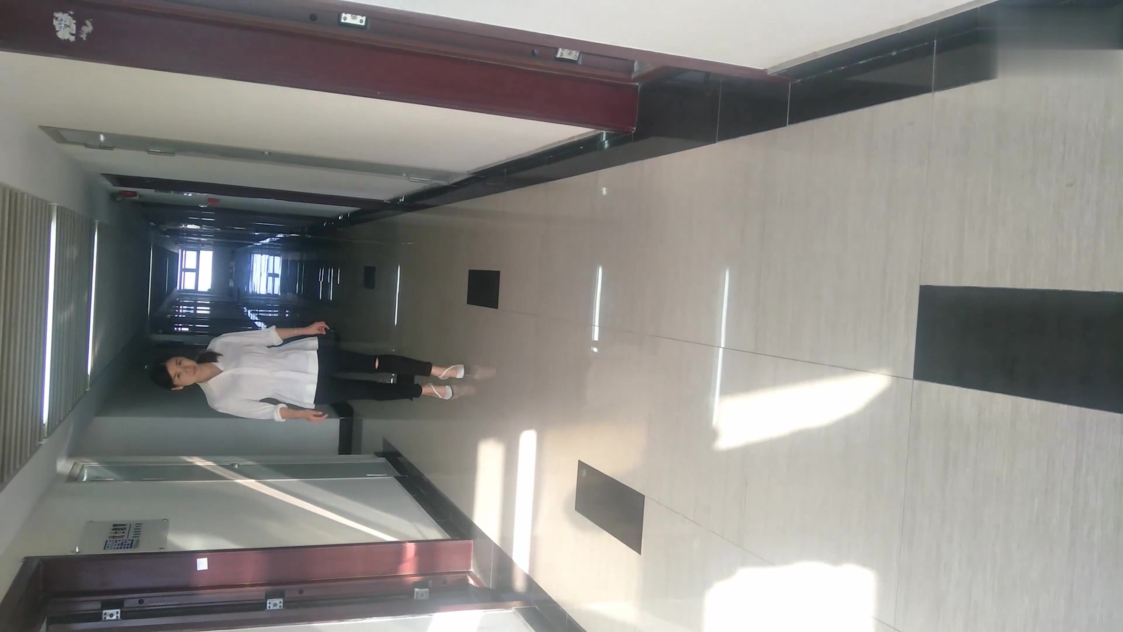 大神潜入装修公司女厕全景偷拍美女职员的肥鲍鱼4K原档