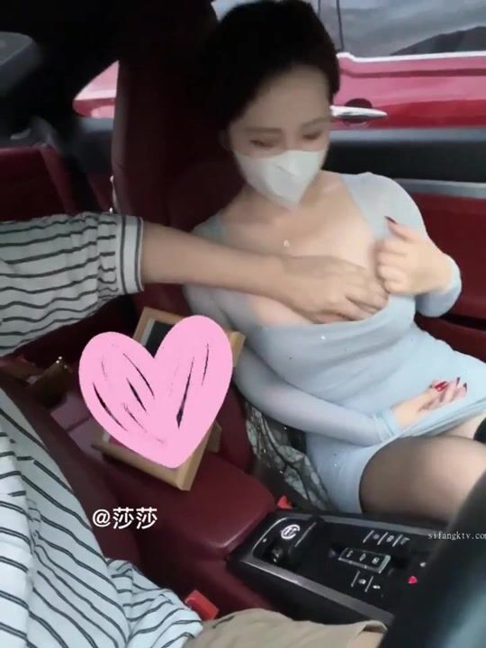 九头身性感御姐『luck淫妻美杜莎』新档 外出泡吧随机抓俩个单男洗手间啪啪 前后夹击 肏肿小穴 下