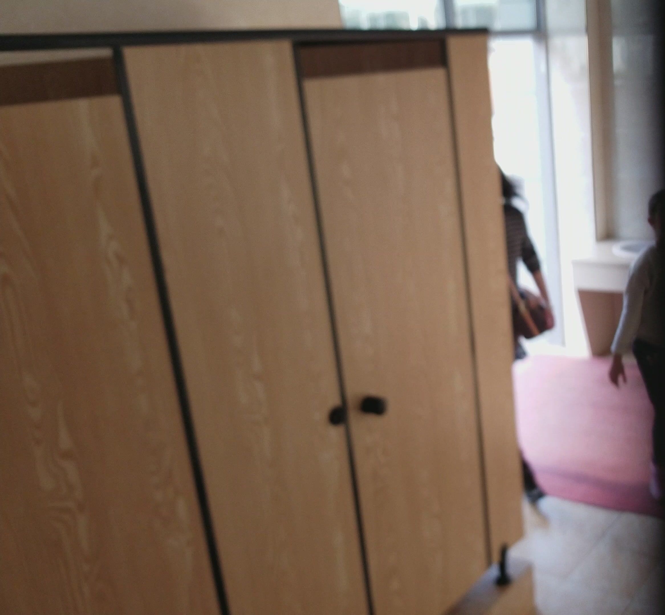 公园路边女厕全景偷拍带娃的宝妈张着大口的肥鲍鱼4K原档