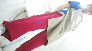 精品厕拍】，脸逼同框高清偷拍女蹲厕，各种类型小姐姐方便，微胖小妹闻自己内裤上的白带有无异味5