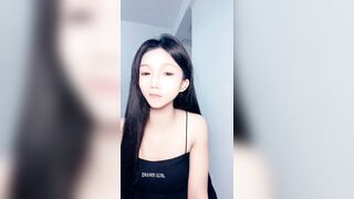 校花女神 【秒爆】逆天颜值，魔鬼身材 全裸骚舞 道具自慰0