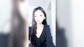 校花女神 【秒爆】逆天颜值，魔鬼身材 全裸骚舞 道具自慰1