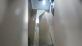 大神潜入郑州某商城女厕全景偷拍多位大长腿美女 各种极品鲍鱼