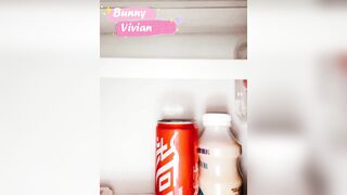 绝美长腿御姐『Vivian』合集，超美抚媚身材 肉丝大长腿扶腰后入 别人眼中的女神乖乖翘起美臀被操