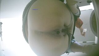 大学城女厕全景偷拍众多的小姐姐❤️各种极品鲍鱼完美展示7