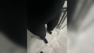 2025年新流，不靠颜值，靠骚吃饭，绝顶露脸骚母狗【LYJyao52】羞耻露出，各种性爱自拍①3