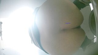 大学城女厕全景偷拍众多的小姐姐❤️各种极品鲍鱼完美展示2