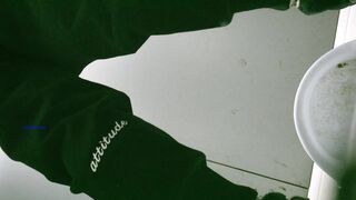 大学城女厕全景偷拍众多的小姐姐❤️各种极品鲍鱼完美展示17