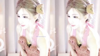 精品裸舞】，一见倾心，高颜值反差婊【悠悠】付费福利，各种情趣制服裸舞，道具脸穴同框自慰