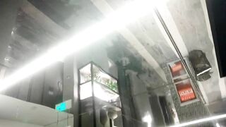 大众浴室内部员工偷拍 众多身材不错的少妇洗澡泡汤