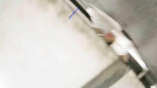 商场女厕全景偷拍多位美女嘘嘘 还有几位女神级的小姐姐人美B更美