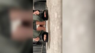 大神潜入商城女厕全景偷拍多位时髦的小姐姐❤️各种极品美鲍鱼0