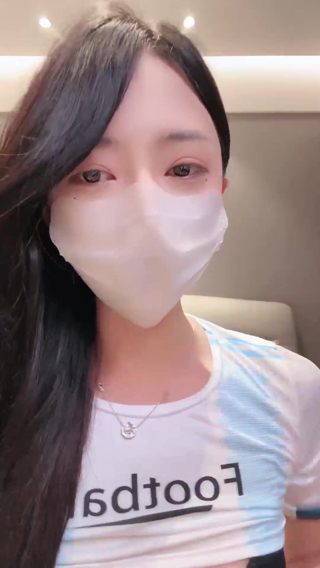 2025年5月最新，舞蹈系校花，终于露脸了，【小鹿大秀】，这么漂亮的脸蛋，居然还会喷，天生的床上尤物2