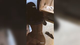 2025年5月，【重磅】极品淫妻，【莫娜Moma】，多人运动，露脸，宝贝脱下裤子给我吃吃嘛，顶到G点了