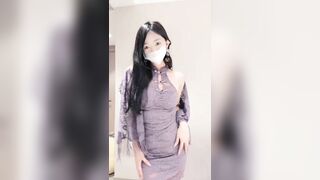 2025年5月最新，舞蹈系校花，终于露脸了，【小鹿大秀】，这么漂亮的脸蛋，居然还会喷，天生的床上尤物