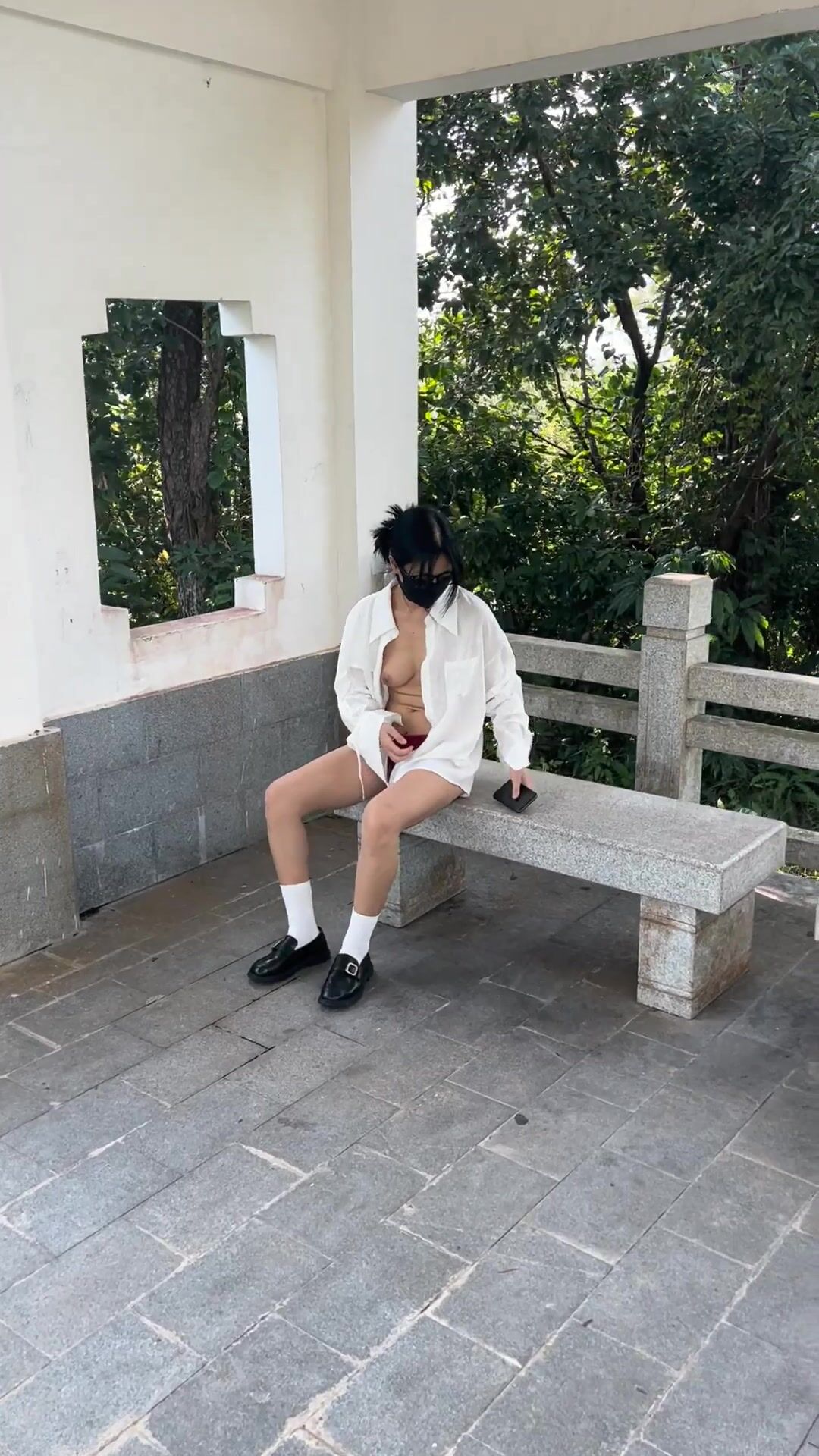 2025新品，天花板露出狂人御姐【cikaimoon】付费⑦，更大胆直接，帮老农干活小卖店勾引老头