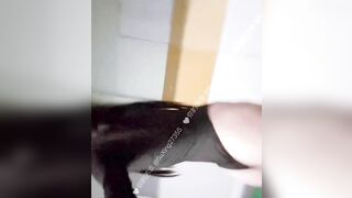 最新流出，04年杭州打工母狗【小雨绵绵】付费福利②，酷爱露出，天台楼道停车场大马路，全裸狗爬，自慰喷水1