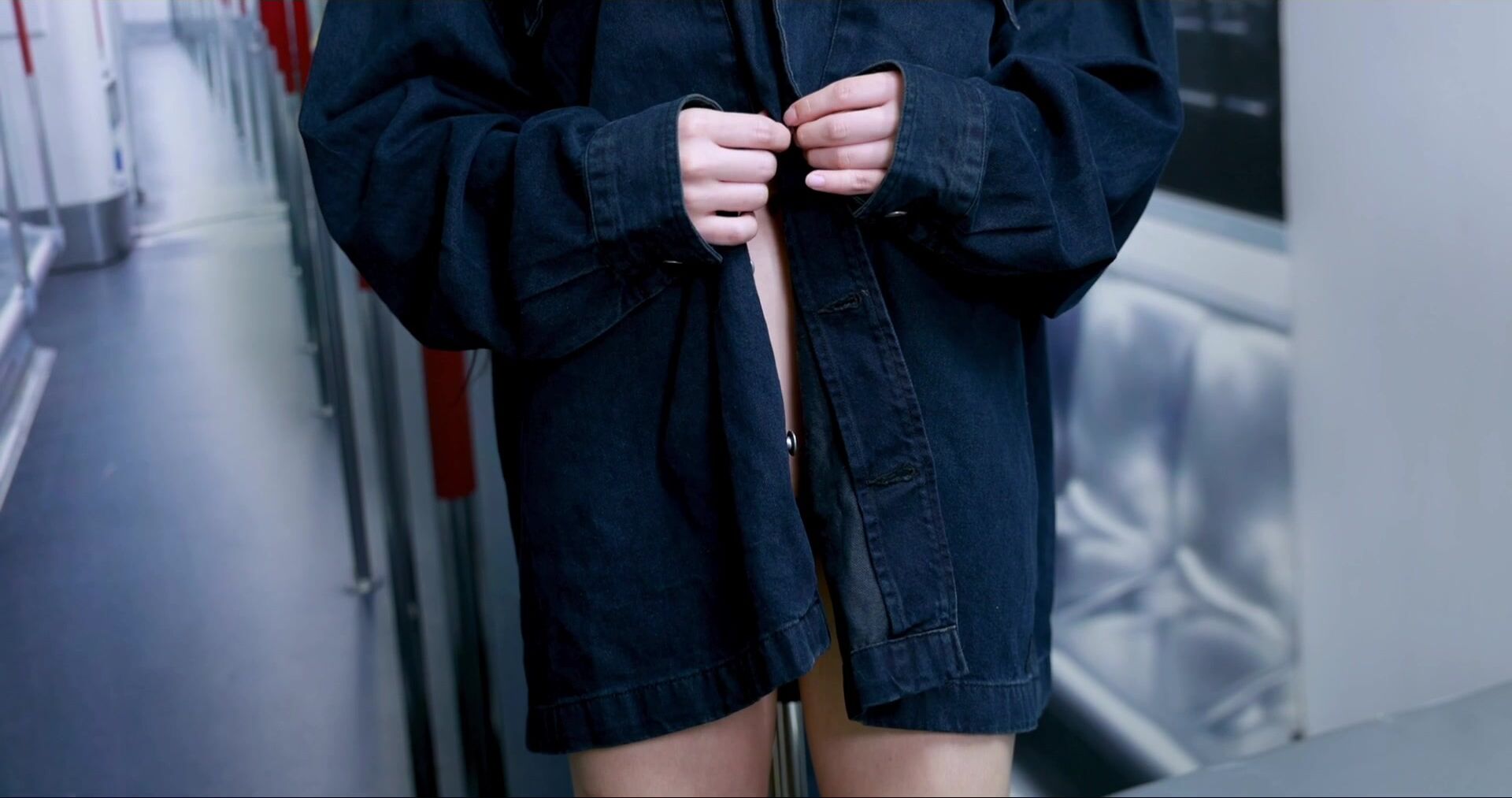 2025年新品，清纯美乳嫩模【Paerton晴儿】高级付费会员原版视图，露出乳交口交插入，妹子很反差1