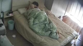 六月最新流出 大学城附近酒店摄像头偷拍 大学生情侣高颜值小仙女被男友暴力抠逼高潮喷水