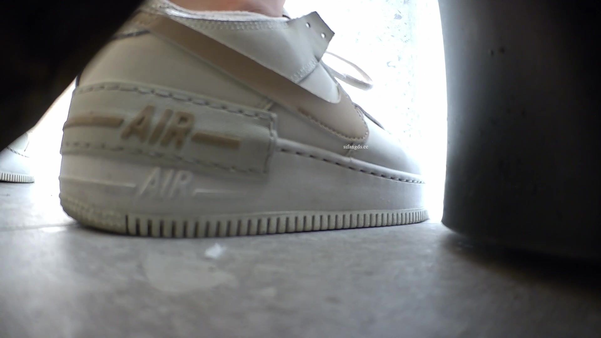 精品推荐 【精品厕拍前景】 超多漂亮妹子还有外国人和白虎091