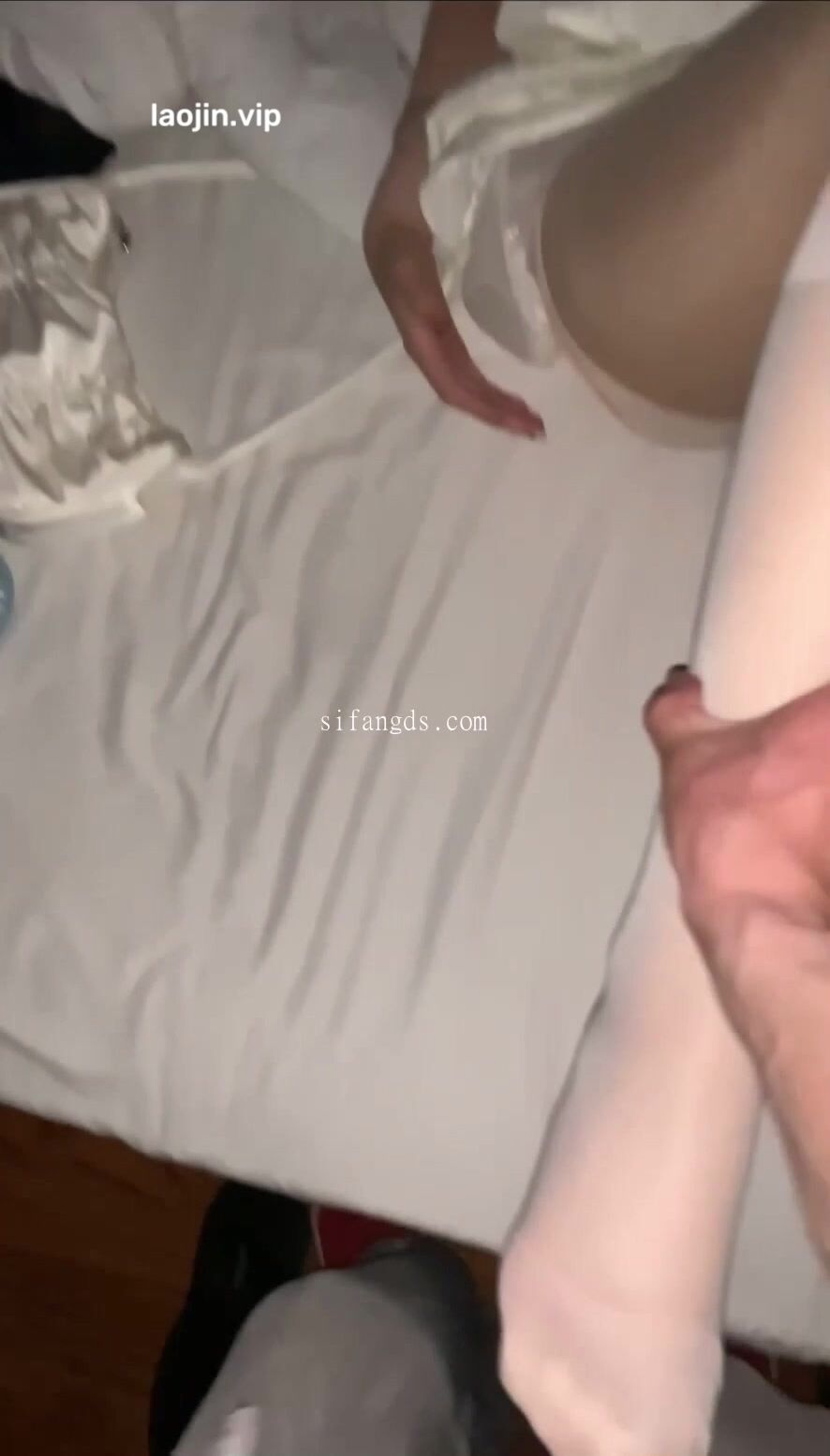 2025年6月最新，【极品泄密】，这个颜值是真的高，被男友留出的性爱视频，完美露脸，生活照床上对比反差明显