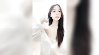 极品高颜值小姐姐『糖心蛋蛋』清纯嫩妹逼脸同框跳蛋自慰，极品粉嫩身材男人看了就想侵犯2