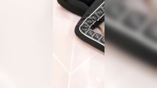 大哥不在家和极品嫂子在客厅偷情 其实早就拿下她了这次竟然扭扭捏捏不让操.