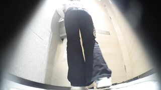 七月最新流出精品厕拍 夜总会女厕高清后拍极品小姐姐逼上贴了张纸尿液顺着纸巾流下掉落满逼的白带超级反差